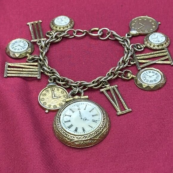 Arthur Pepper “ART” Signed VTG Timepiece Theme Charm Bracelet - Picture 12 of 13